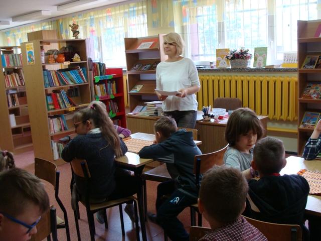 12.04.2018_W BIBLIOTECE03.JPG